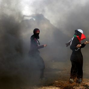 Η Heidi Levine καλύπτει εδώ και 30 χρόνια τη φρίκη του πολέμου