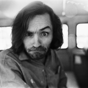 Πώς οι δολοφονίες των Mansons &#39;τρέφουν&#39; την ποπ κουλτούρα εδώ και 50 χρόνια