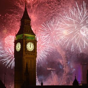 Για 100η χρονιά η καμπάνα του Big Ben θα χτυπήσει τα μεσάνυχτα