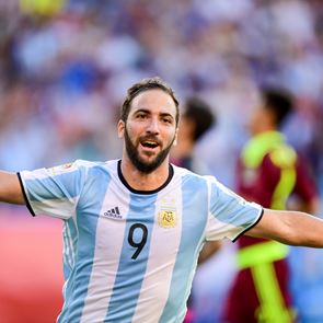 Ο Gonzalo Higuain θα μπορούσε να γίνει βασιλιάς