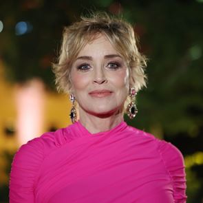 H Sharon Stone αποκάλυψε τον παραγωγό που την πίεσε να συνευρεθεί ερωτικά με τον Billy Baldwin