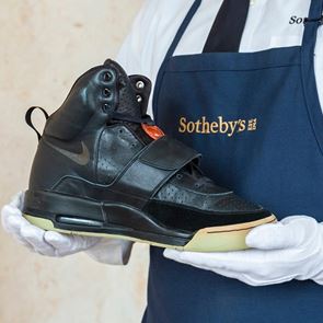 Tα πρώτα Nike Air Yeezy του Kanye West βγαίνουν στο σφυρί