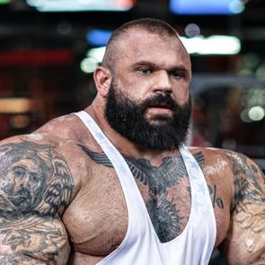 Ποια είναι η αιτία θανάτου του &#39;μεταλλαγμένου&#39; bodybuilder μόλις 36 ετών