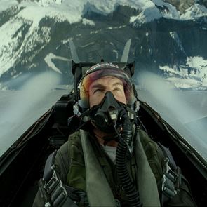 O Tom Cruise πιλοτάρει μαχητικό στο Top Gun: Maverick
