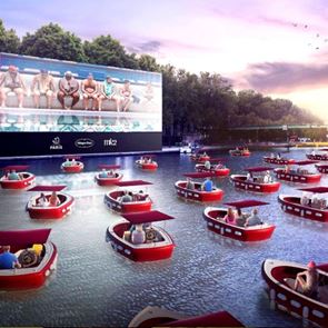 Ο Σηκουάνας μεταμορφώνεται σε πλωτό <em>θερινό</em> <em>σινεμά</em>