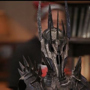 Τι &lt;em>σχέση&lt;/em> έχει ο Σάουρον από τον Άρχοντα των Δαχτυλιδιών με τη Δέσποινα Μοιραράκη;