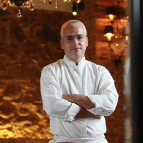 Ο Άγγελος Λάντος δεν θυμάται τον εαυτό του εκτός κουζίνας