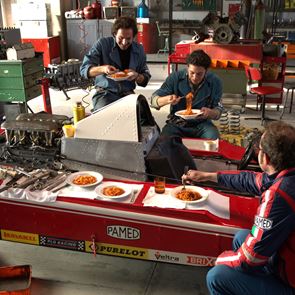 Από ένα τραπέζι στα paddocks της Formula 1, η Barilla μας θυμίζει τη γεύση του &#39;μαζί