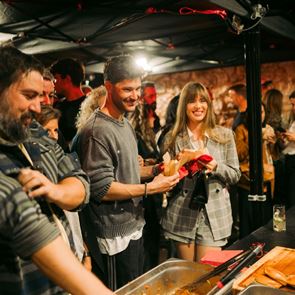 Η ΑΒ Βασιλόπουλος έφερε τη γεύση στο Esquire BBQ Street Party