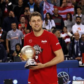 Η απόλυτη χρονιά του Sasha Vezenkov