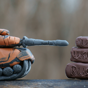 Η &lt;em>Ρωσία&lt;/em> αύξησε τις στρατιωτικές δυνάμεις της στα ουκρανικά σύνορα, λένε οι HΠΑ