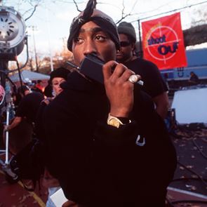 Πρώην μέλος συμμορίας υποστηρίζει ότι ξέρει ποιος σκότωσε τον Tupac