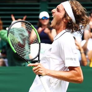 Ανεμβολίαστος ο Στέφανος Τσιτσιπάς, χαμός στο Twitter