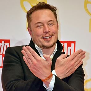 Μία βόλτα με το νέο, εντυπωσιακό ιδιωτικό αεροπλάνο του Elon Musk