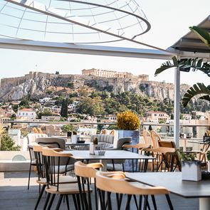 Το Manouka δεν είναι μία ακόμη ταράτσα στο κέντρο της Αθήνας