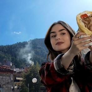 Κανείς δεν τρολάρει το Emily in Paris όπως το &lt;em>Netflix&lt;/em>