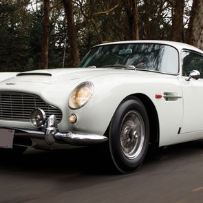 &lt;em>Aston&lt;/em> &lt;em>Martin&lt;/em> DB5 του &#39;64, η σταρ της Monterey Car Week 2019