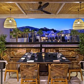 Zeffirino, από την Γένοβα στην Σαντορίνη