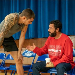 Είναι ο Adam Sandler του Hustle ο Coach Carter της εποχής μας