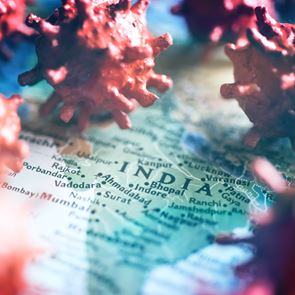 Ανησυχητικά σενάρια για την υπερ-μεταδοτική μετάλλαξη Δέλτα