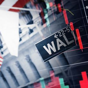 H Wall Street στρατολογεί πρώην κατασκόπους. Αλλά γιατί