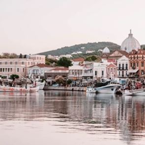 Τα πολλά και συναρπαστικά πρόσωπα της Λέσβου