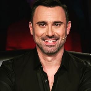 Ο Γιώργος Καπουτζίδης απαντά στην Αφροδίτη Λατινοπούλου