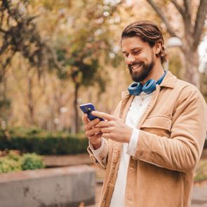 Πώς θα &#39;πειράξεις&#39; τις φωτογραφίες στο κινητό σου με τη βοήθεια της τεχνητής νοημοσύνης