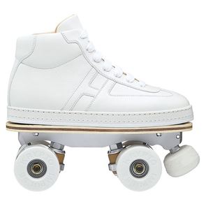 O οίκος Hermès λανσάρει sneakers που γίνονται rollers