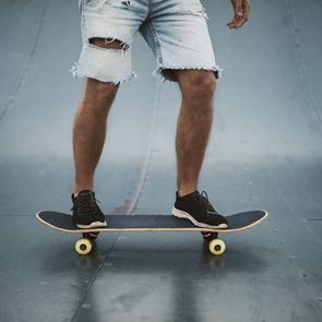 Τα denim shorts του καλοκαιριού