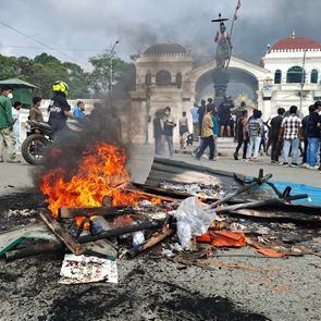 Αιματηρή εξέγερση στο Νεπάλ-τι πυροδότησε τις ταραχές