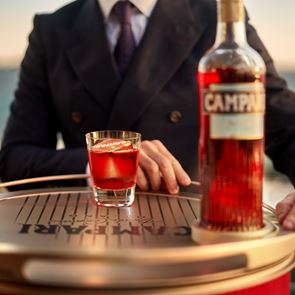 Όταν το Campari συνάντησε το Negroni: Γιορτάζοντας ένα εμβληματικό cocktail