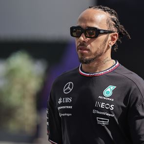 Στο Grand Prix της Κίνας, το παντελόνι του Lewis Hamilton &#39;έκλεψε&#39; την παράσταση