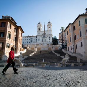 Ανάσα ζωής για την &lt;em>Ιταλία&lt;/em> - Μειώνεται ο αριθμός των νεκρών