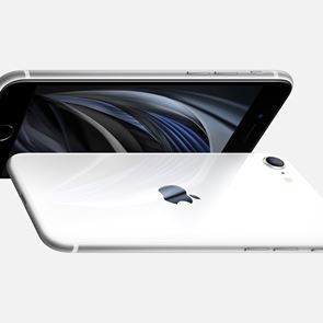 Η Apple ανακοίνωσε το μικρότερο και φθηνότερο <em>iPhone</em> SE