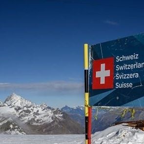 Άλλαξαν ξαφνικά τα σύνορα μεταξύ Ιταλίας και Ελβετίας