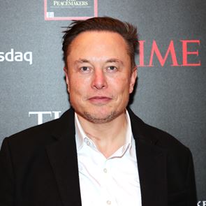 Πώς ο Elon Musk έγινε ο πλουσιότερος όλων των εποχών το 2021