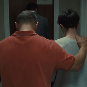 Πέντε γονείς λένε την γνώμη τους για το Adolescence