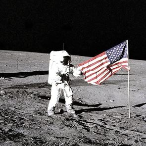 Τύπος λέει πως του ανήκει η Σελήνη, ζητά ενοίκιο από τη NASA