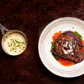 Στο Steak Alive, το εκλεκτό κρέας έχει τον πρώτο και τον τελευταίο λόγο