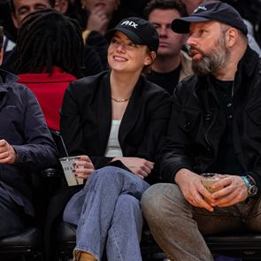 Γιώργος Λάνθιμος και Emma Stone μαζί και στον αγώνα Λέικερς - Φοίνιξ Σανς