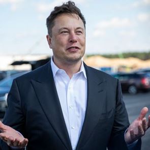 O <em>Elon</em> <em>Musk</em> θέλει να φτιάξει καύσιμα από διοξείδιο του άνθρακα