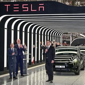 Όταν ο Elon Musk έλεγε ότι το Tesla Semi θα άλλαζε τον κόσμο των μεταφορών
