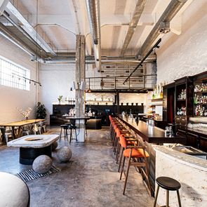 Το Line είναι ένα αυθεντικό ινστιτούτο ποτού και φαγητού