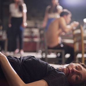 H πατριαρχία προβληματίζει το ελληνικό θέατρο