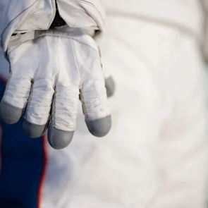 Οι αστροναύτες -όπως κι ο διάβολος- φορούσαν Prada