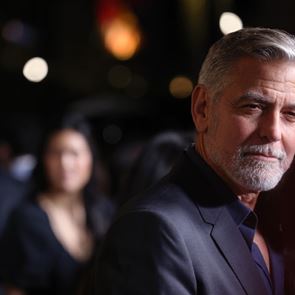 Μέχρι και ο George Clooney ζήτησε από τον Joe Biden να παραιτηθεί