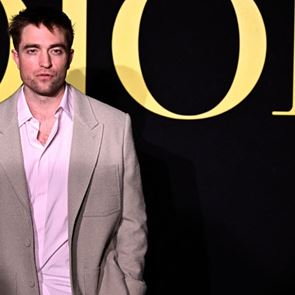 Μόλις θυμηθήκαμε πώς είναι ένα ωραίο, χαλαρό κοστούμι