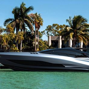 Officina Armare, δημιουργώντας μία Lamborghini για το νερό