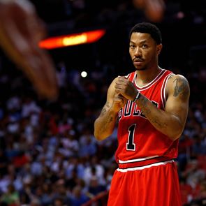 Ο Derrick Rose αφήνει πίσω του το NBA μετά από 16 χρόνια